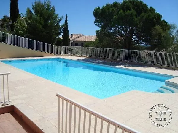 Location Appartement Pour 4 Personnes Presqu Ile De Giens Residence 3 Etoiles Hyeres Apartment