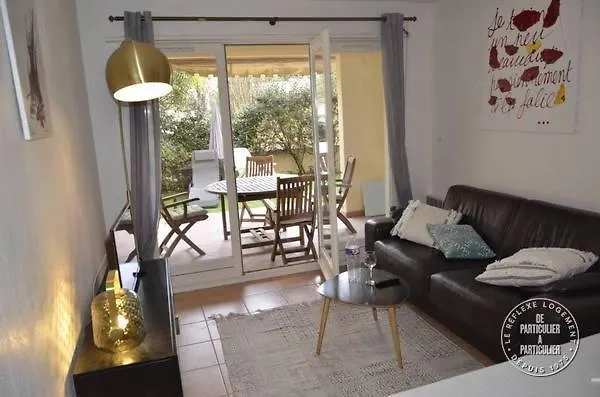 Location Appartement Pour 4 Personnes Presqu Ile De Giens Residence 3 Etoiles Hyeres
